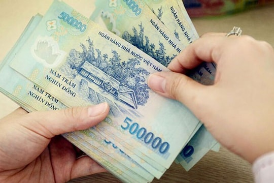 Lương hưu nhận qua tài khoản ngân hàng, tôi có phải đóng thuế?