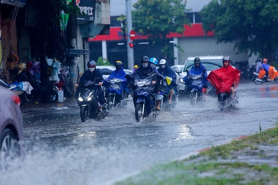 Hải Dương ngày nắng, chiều tối và đêm có mưa dông