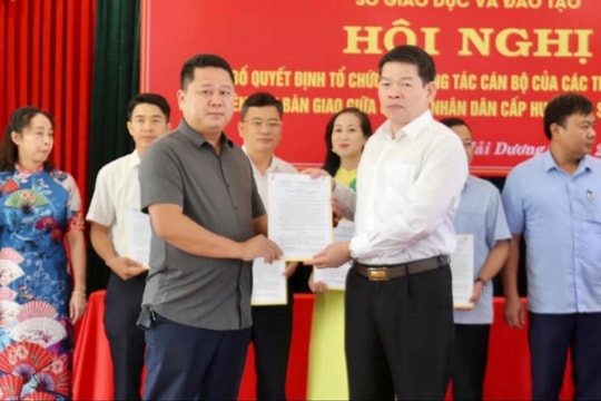 Bàn giao 12 Trung tâm Giáo dục nghề nghiệp - Giáo dục thường xuyên về Sở Giáo dục và Đào tạo Hải Dương