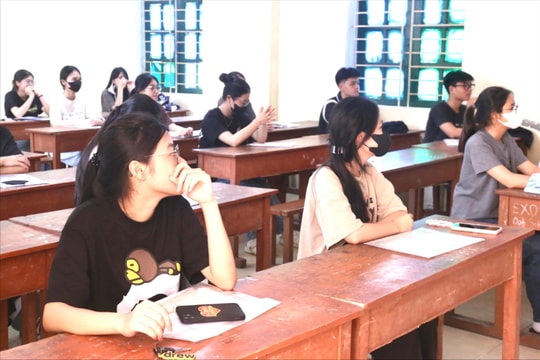 Sáng 26/6, gần 27.000 thí sinh Hải Dương bắt đầu thi môn đầu tiên tốt nghiệp THPT