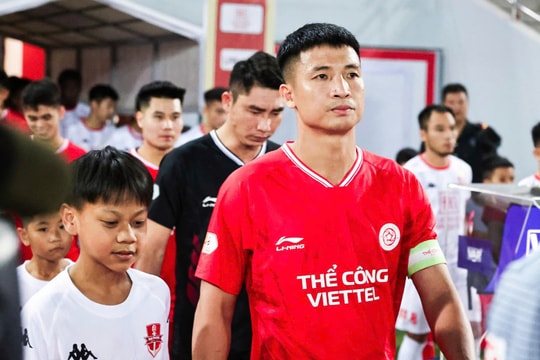 Bùi Tiến Dũng từ chối Hà Nội FC, Phù Đổng Ninh Bình