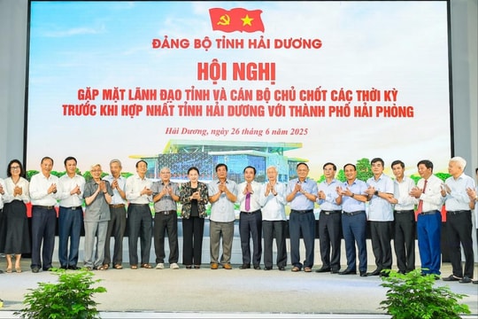 Hải Dương gặp mặt lãnh đạo tỉnh và cán bộ chủ chốt các thời kỳ