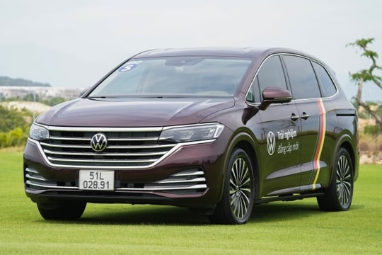 Volkswagen Viloran tăng giá 100 triệu đồng
