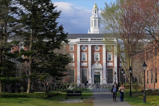 Đại học Harvard công bố phương án đầu tiên hỗ trợ sinh viên quốc tế