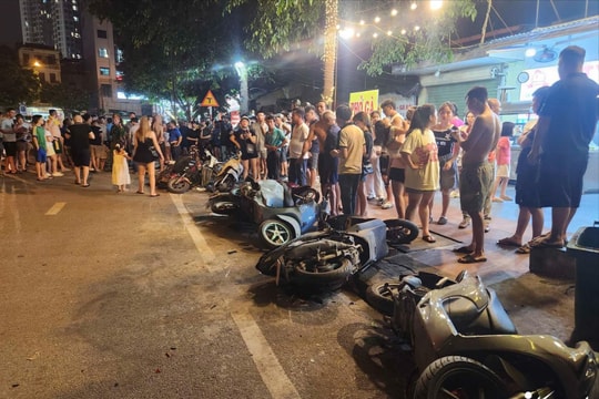 Đình chỉ cán bộ công an lái xe gây tai nạn liên hoàn trên đường phố Bắc Ninh