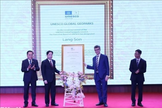 UNESCO trao Bằng công nhận Công viên địa chất toàn cầu Lạng Sơn