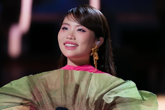 Phương Mỹ Chi chiến thắng tứ kết 'Sing! Asia'