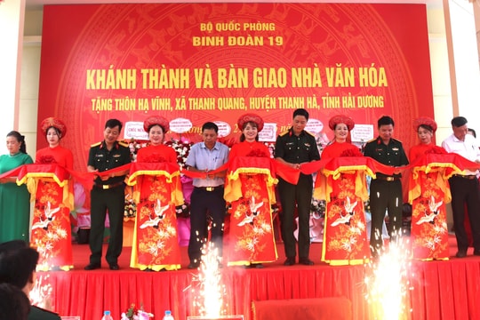 Binh đoàn 19 bàn giao nhà văn hóa quy mô lớn cho thôn Hạ Vĩnh (Thanh Hà)