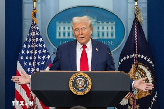 Tổng thống Trump: Mức thuế cho hàng hóa Việt Nam vào Mỹ là 20%