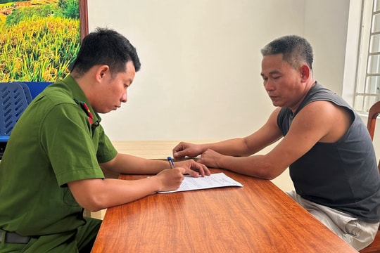 Tạm giữ hình sự lái xe đầu kéo chống đối cảnh sát giao thông trên đường tỉnh 354