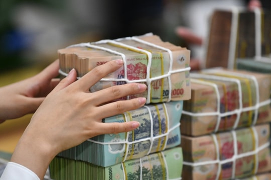 Phê duyệt Kế hoạch vay, trả nợ công năm 2025 và Chương trình quản lý nợ công 3 năm 2025 - 2027