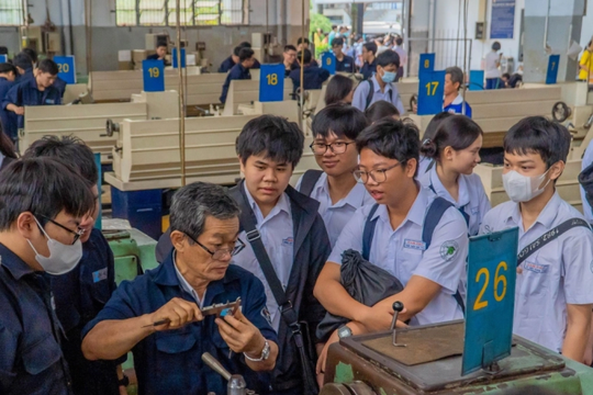 Nhiều đại học giảm học phí cho thí sinh chọn ngành công nghệ, kỹ thuật