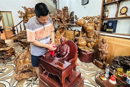 Dong Giao village: Where wood comes to life