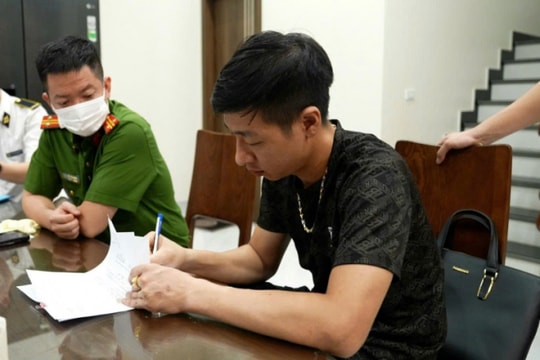 Tẩm tiết lên thịt lợn bệnh để 'phù phép' thành hàng tươi ngon