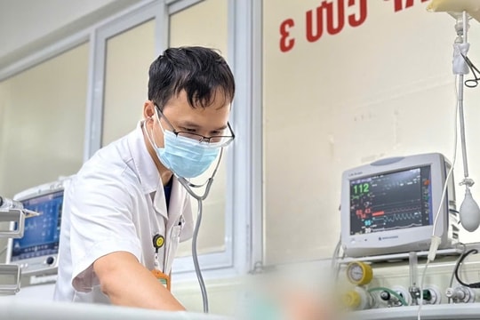 Liệt hoàn toàn sau mũi tiêm giảm đau tại phòng khám tư