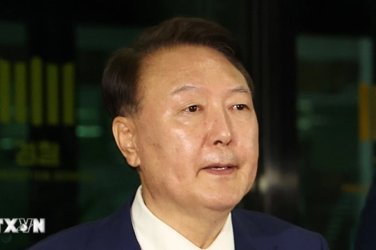 Tòa án Seoul phát lệnh bắt giữ cựu Tổng thống Hàn Quốc Yoon Suk Yeol