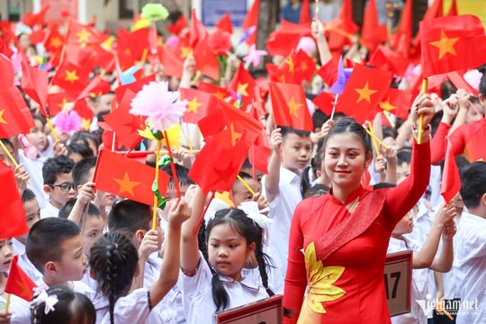 Chính phủ sẽ xếp lại bảng lương của giáo viên mầm non, phổ thông