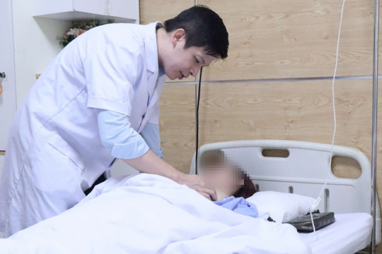 Mong thay đổi phong thủy, khách hàng đòi bác sĩ mổ lúc 1 giờ sáng