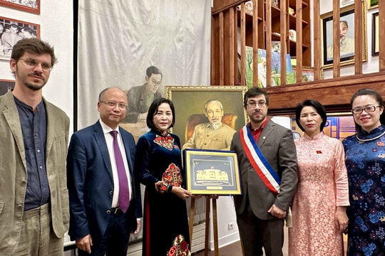 Sự kiện nổi bật trong nước, quốc tế ngày 12/7