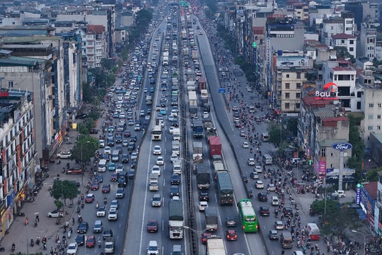 Hà Nội cấm xe máy chạy xăng dầu trong vành đai 1 từ tháng 7/2026