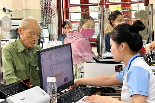 Mở đợt cao điểm hỗ trợ người trên 75 tuổi nộp hồ sơ hưởng chế độ hưu trí