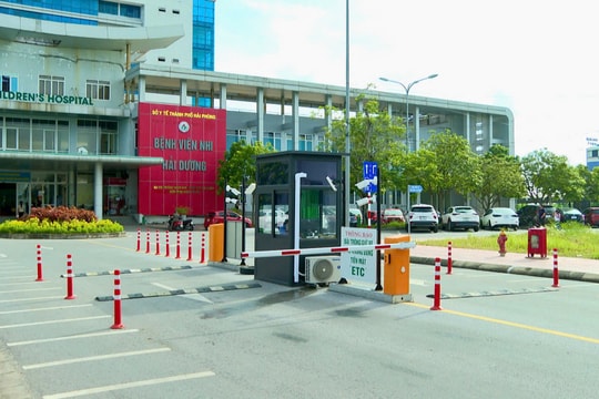 Bệnh viện đầu tiên ở Tây Hải Phòng thu phí trông giữ xe không dùng tiền mặt