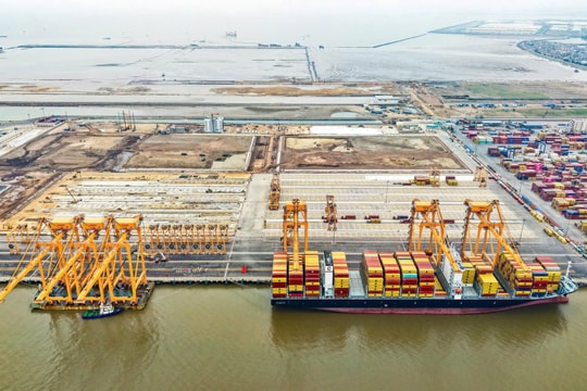 Những chuyến hàng vui qua cảng biển Hải Phòng