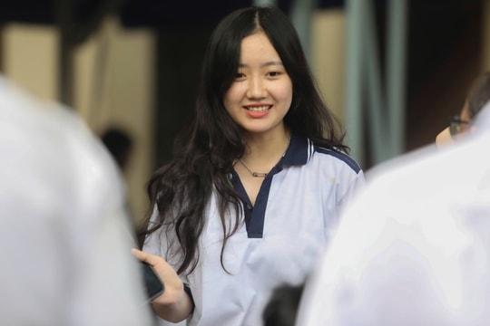 Thêm nhiều trường đại học công bố 'điểm sàn', cao nhất 24 điểm