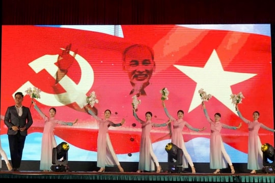 Thanh niên Hải Phòng ‘chào kỷ nguyên mới’