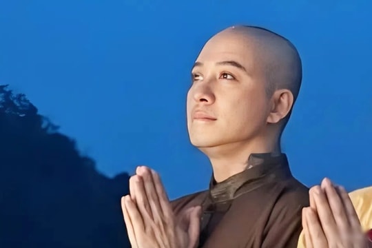 Lý do ca sĩ Tuấn Hưng bất ngờ cạo trọc đầu