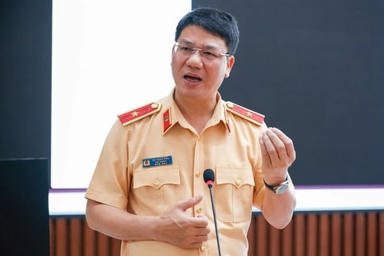 Hai ngày, điện thoại của Cục trưởng Cục Cảnh sát giao thông tiếp nhận 175 cuộc gọi, 230 tin nhắn
