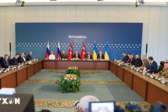 Ukraine đề nghị Nga nối lại hòa đàm trong tuần tới