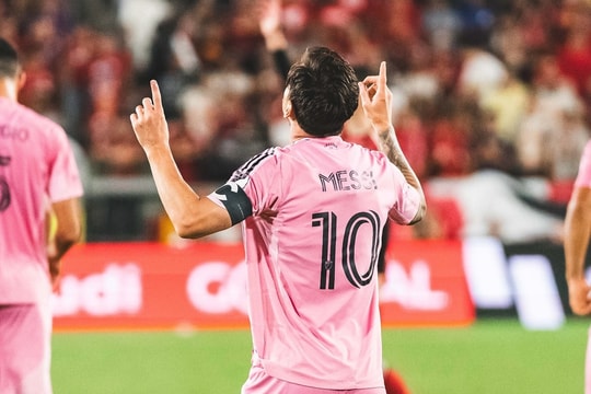 Messi thăng hoa rực rỡ, Inter Miami thắng trận 'rửa mặt'