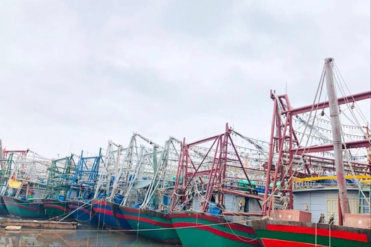 Boats banned from going to sea, coastal recreation suspended
