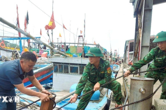 Thủ tướng yêu cầu khẩn trương triển khai ứng phó khẩn cấp với bão số 3