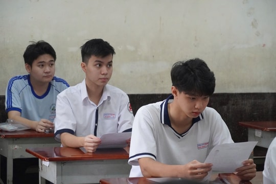 Điểm chuẩn đại học năm 2025 dự báo sẽ biến động khó lường
