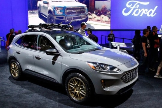 Hãng Ford Motor đưa về xưởng sửa chữa hơn 694.000 xe do nguy cơ cháy nổ