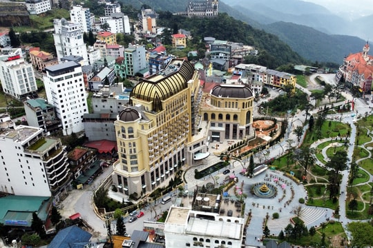 Đi chơi Tam Đảo, 2 cô gái bị cưỡng đoạt tài sản, xâm hại rồi tống tiền