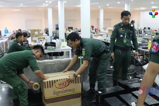 Campuchia bắt giữ hơn 3.000 nghi phạm lừa đảo trực tuyến