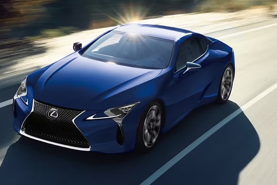 Lexus khai tử mẫu xe đẹp nhất của mình vì chỉ bán được vài chiếc mỗi năm