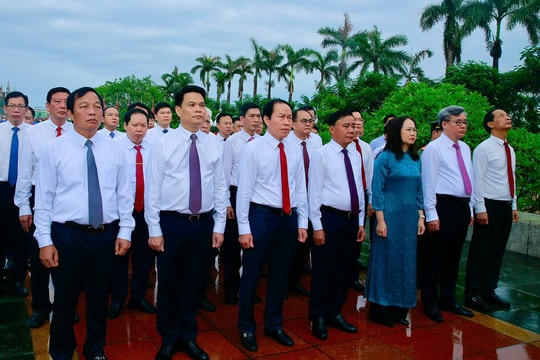 Politburo member and Hai Phong leaders pay tribute to fallen heroes
