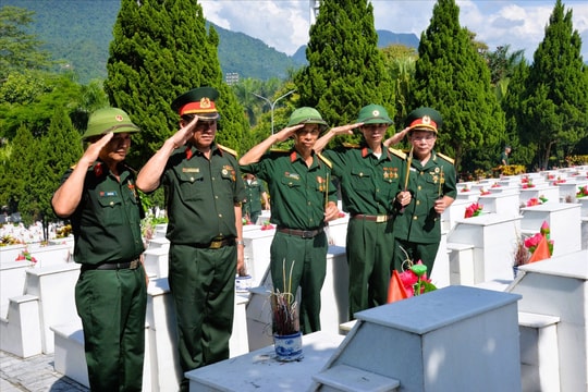 Bữa cơm nơi chiến trường xưa