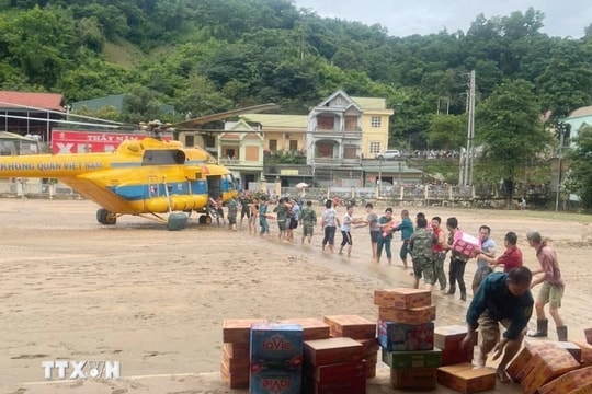 Quân đội sẽ tổ chức thêm 4 chuyến bay chuyển hàng cứu trợ đến vùng lũ Nghệ An