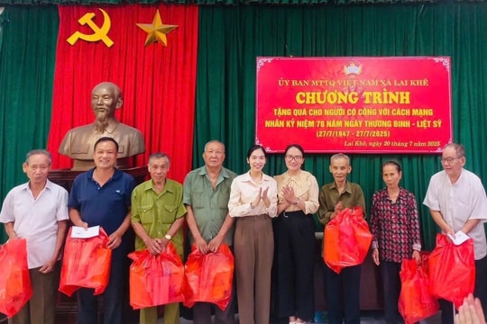 Lai Khê tặng hơn 1.000 suất quà cho gia đình chính sách
