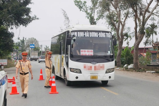 Tổng kiểm tra, xử lý phương tiện kinh doanh vận tải
