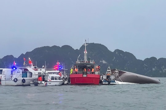 Tìm thấy thi thể nạn nhân nữ mất tích vụ lật tàu ở Vịnh Hạ Long