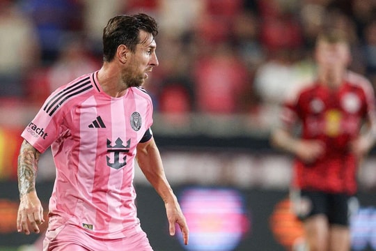 Messi bị kỷ luật vì không chơi cùng đội Toàn Sao