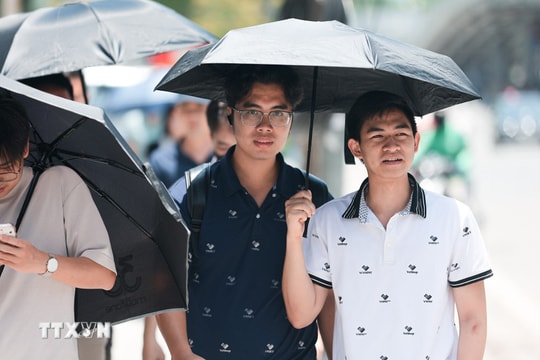 Nắng nóng bao trùm Hải Phòng, nhiệt độ cao nhất 38 độ C
