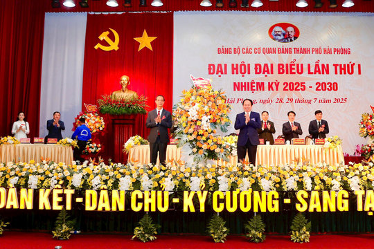 Xây dựng Đảng bộ các cơ quan Đảng thành phố là trung tâm trí tuệ, hạt nhân chính trị vững mạnh