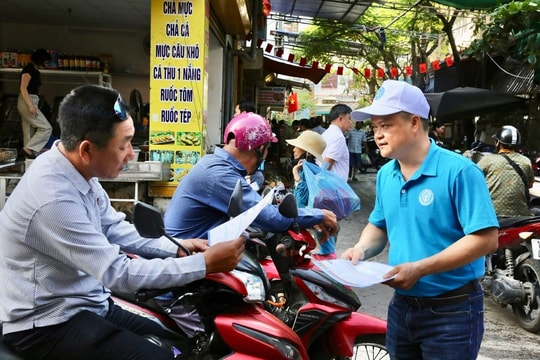 Ra quân tuyên truyền chính sách bảo hiểm xã hội tự nguyện tại đặc khu Cát Hải